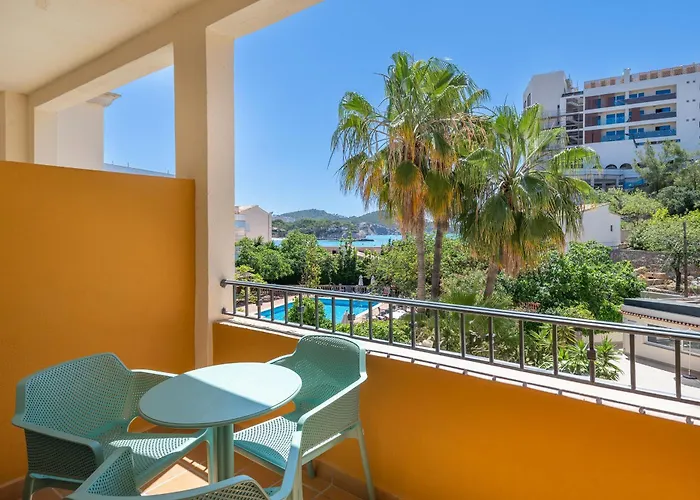 Flor Los Almendros Hotel