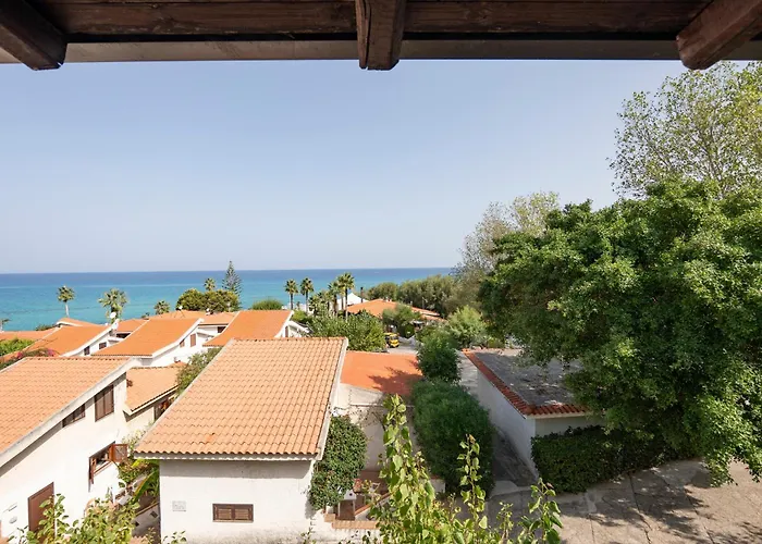 Cala Petrosa Resort