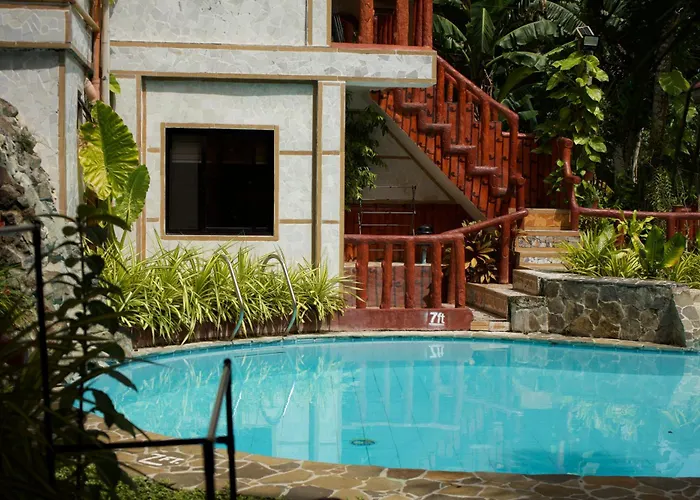 Stefanie Grace Inn