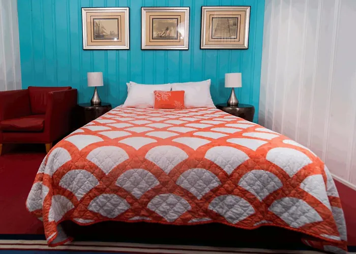 Surfside Inn Chatham