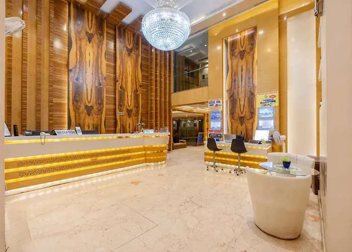 Aman Continental With Restaurant - 5Mins From Connaught Place ,Railway Station & Metro