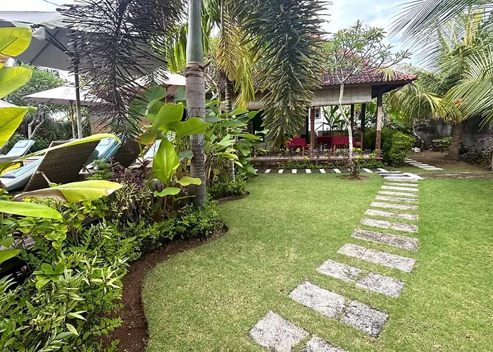 Gedong Nusa Huts