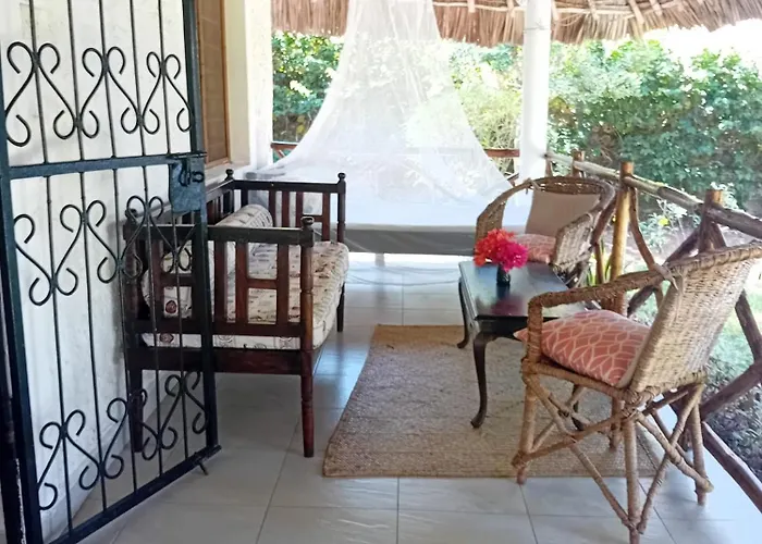 Les Datchi Cottages