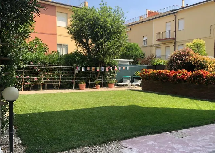 Shell House, Casa con ampio giardino a 100m dal mare