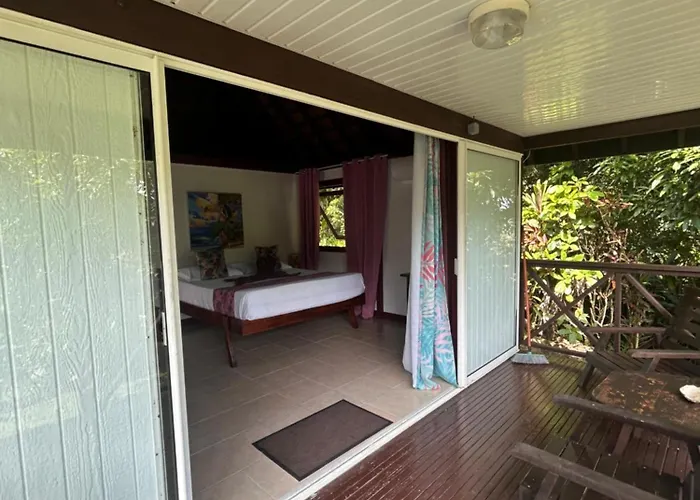Pension Hibiscus Taha'A