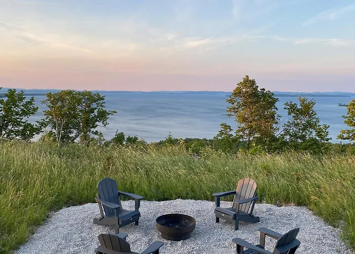 Ten Mile Point Resort