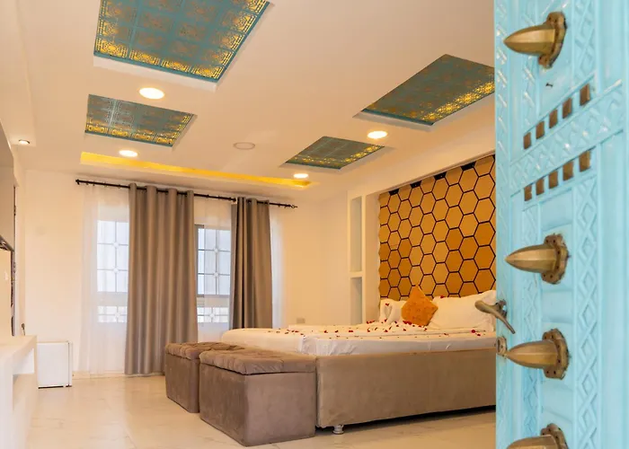 Golden Hotel