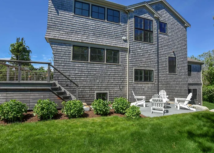 Gorgeous Architectural Home W Water Views