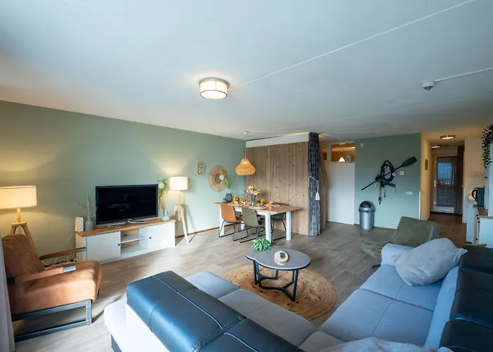 Beach Apartment By The Sea