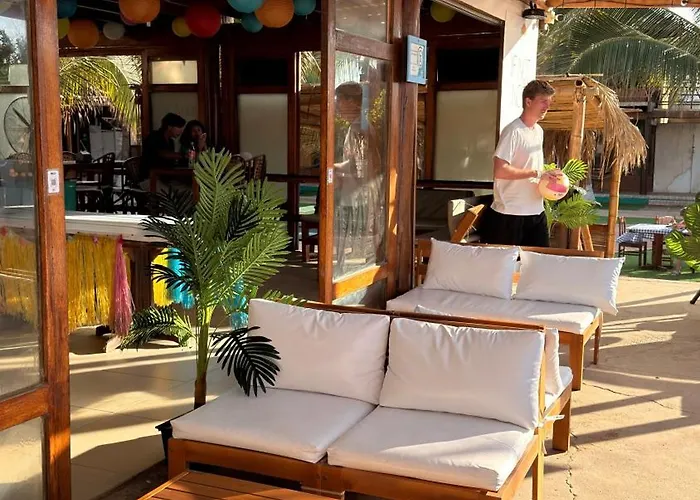 The Point Mancora Beach - Hostel Juvenil De Fiesta