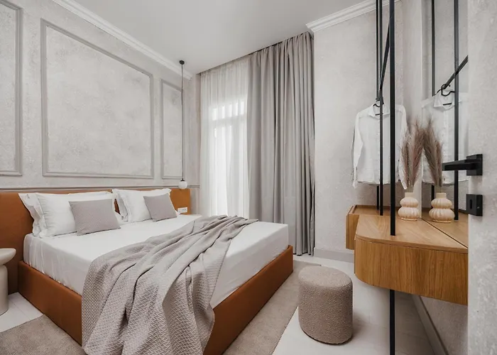 Luxury Suites By Lato
