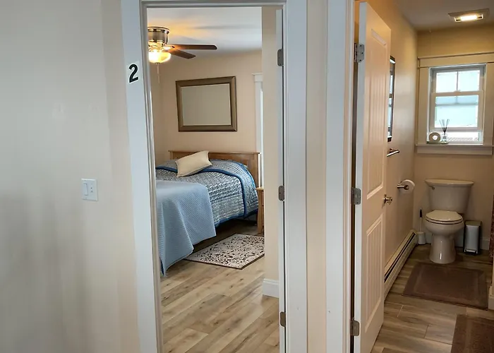 Roberts Lake House Room# 2