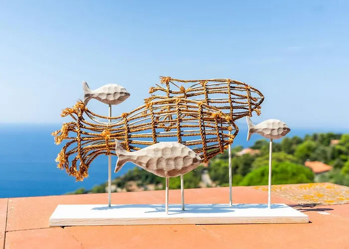 Tuca Tuca Si, sea view terrace&private beach