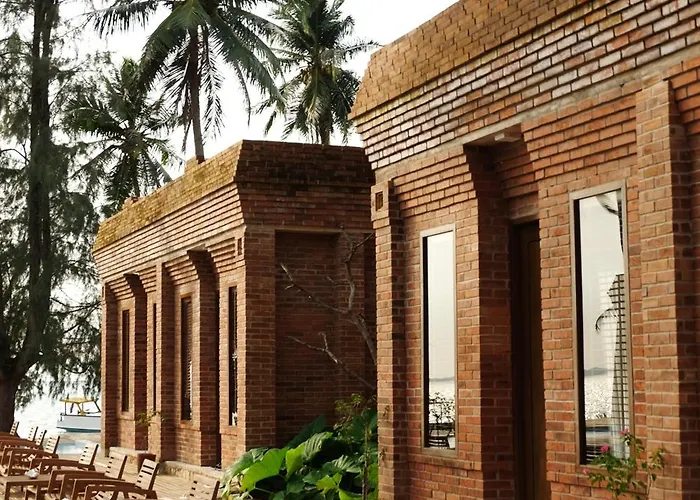 Pulojava Resort