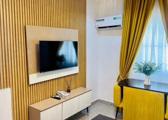 Opulent Oasis Hotels And Apartment