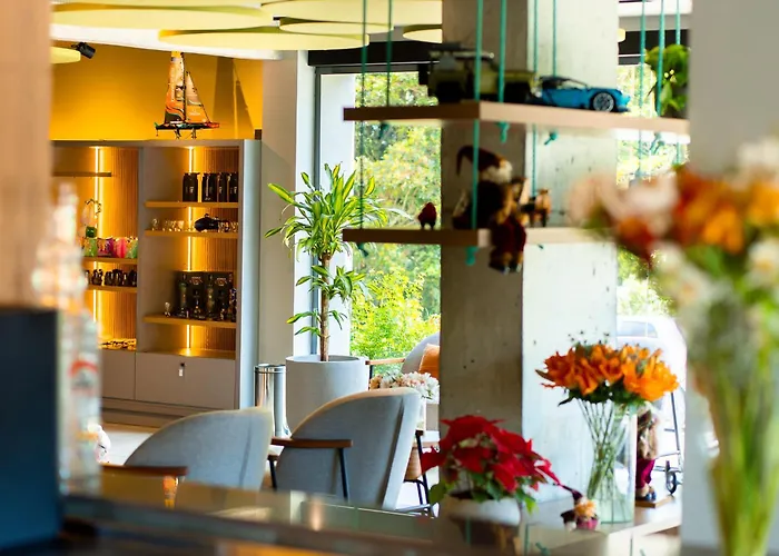 Liwe Hotels