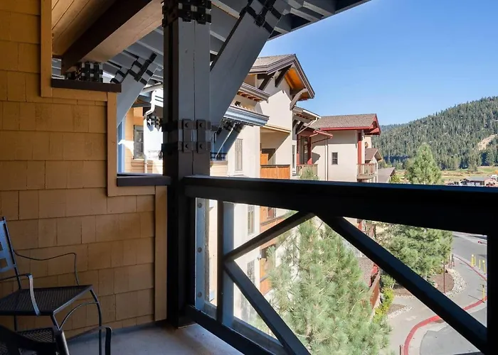 Top Floor Village Ski-In/Ski-Out Condo