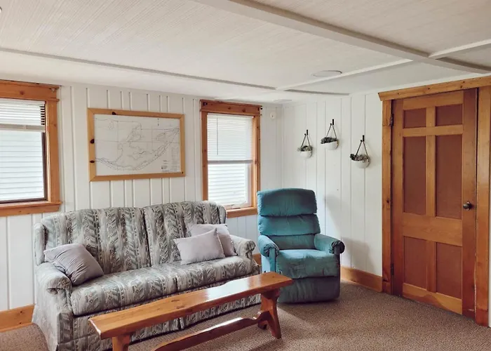 Cabin 2 | Headwater