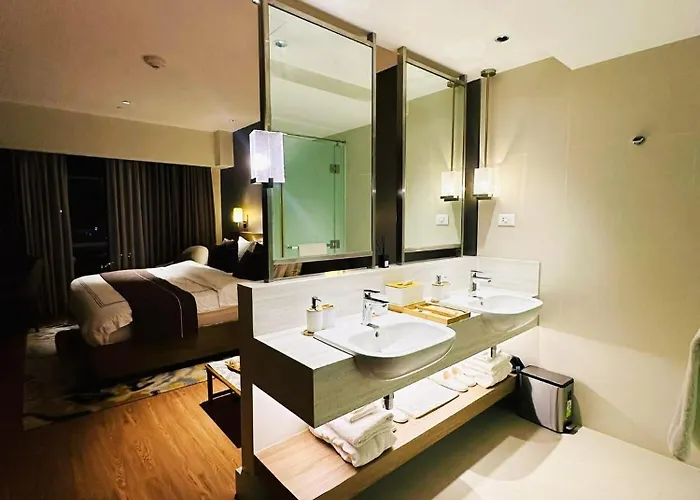 Buena Lux Novotel Manila Hotel Residences Acqua