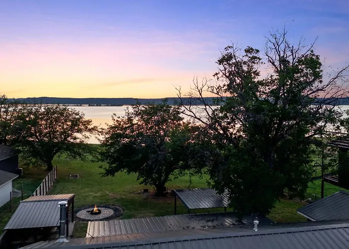 Lakefront Retreat With Sandy Beach!