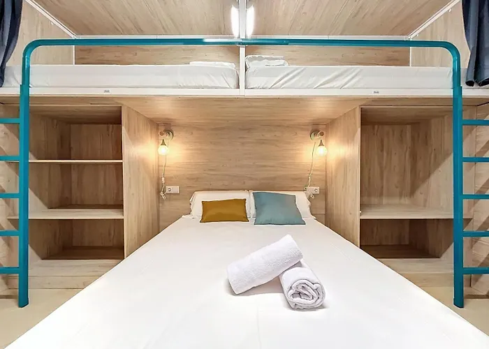 Lemon Hostel Altea habitaciones privadas y compartidas