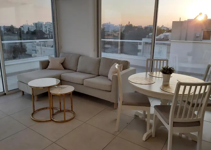 Dinglis Residences 31