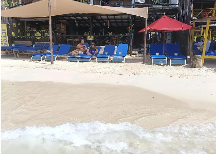 Baru Jet Set Beach & Hostal Playa Blanca