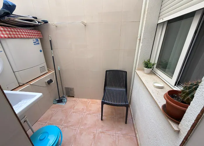 Apartamento céntrico junto paseo, playas y zonas de interés!!