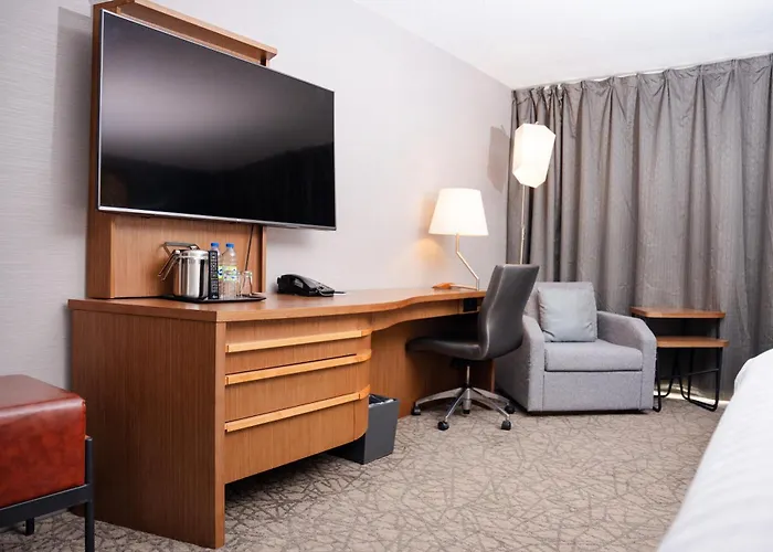 Crowne Plaza Toronto - North York By Ihg