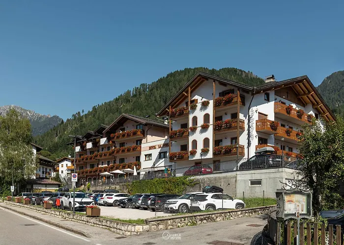 Family Hotel La Perla