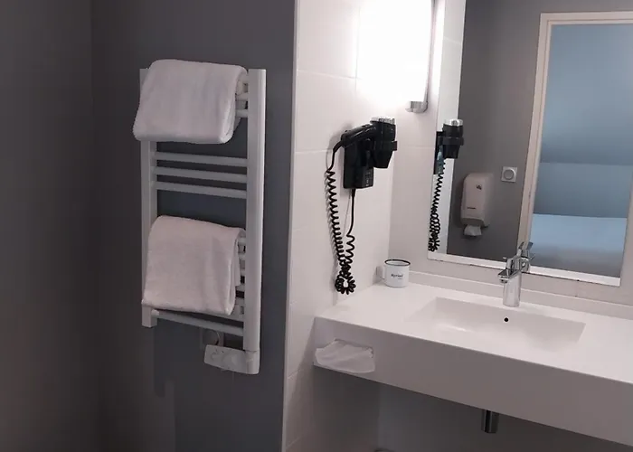 Kyriad Hotel Laval