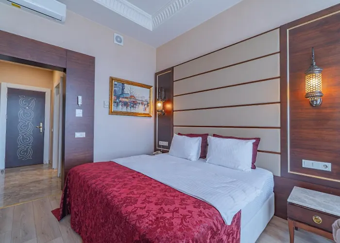 Kronos Hotel