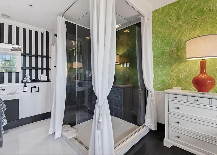 Orchid Suites - Historic Palm Beach Hotel Condominium