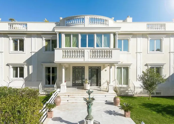 Villa Bianca A Few Steps By The Sea With Exclusive Garden & Jacuzzi
