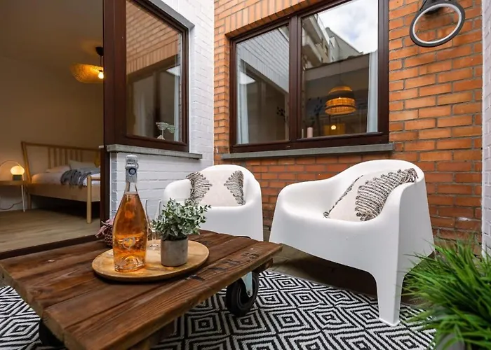 Casiola - Boulevard Apartment Near The Beach