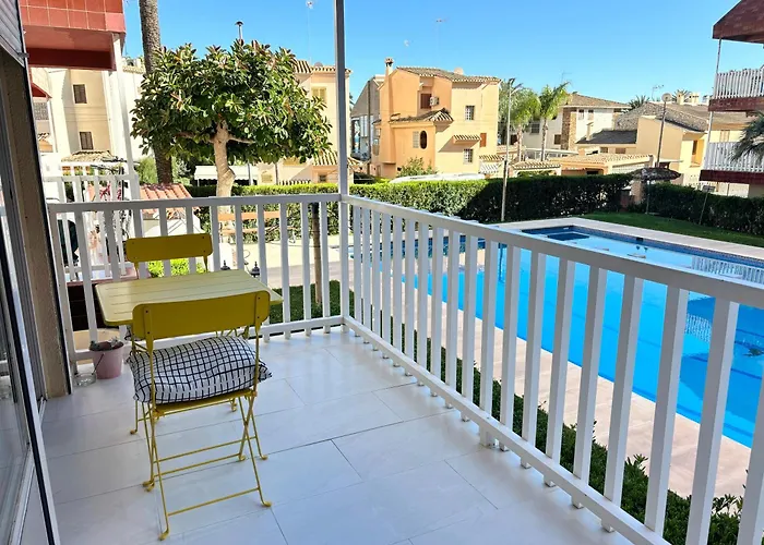 Escápate al Sol Apartamento con Piscina y Playa Cercana