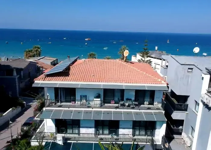 Lulubay Rooms & Suites