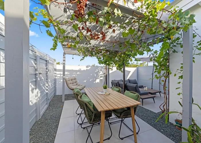 Saint Joris A Tiny Boutique Resort