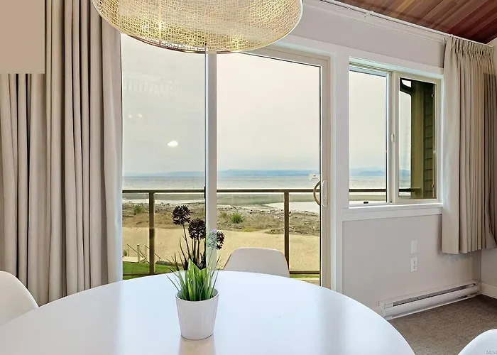 Oceanfront Studio With Loft - Amazing Views!