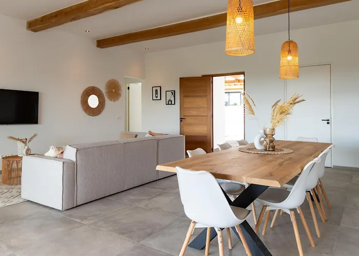 Luxury Villa With Privacy And Private Swimming Pool