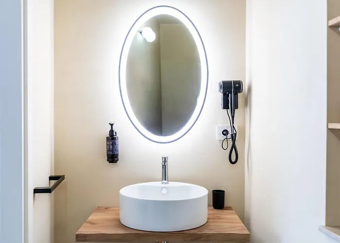 Xenia Apartments & Suite