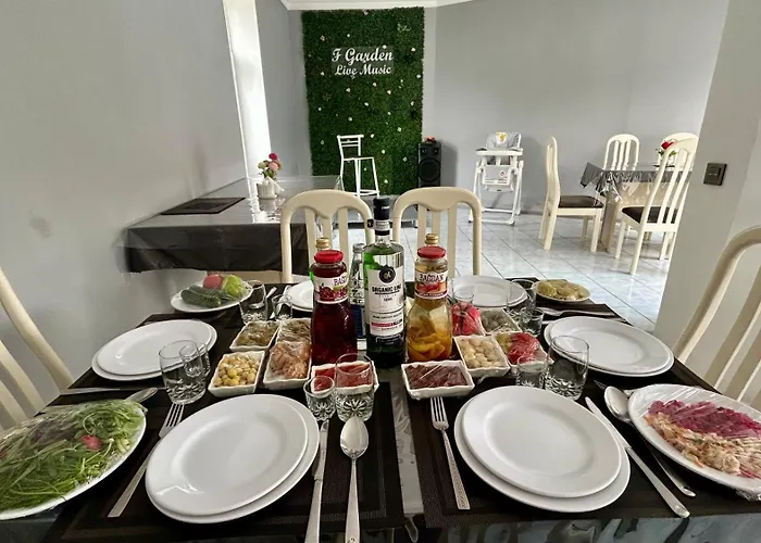 Garden Sheki Hotel