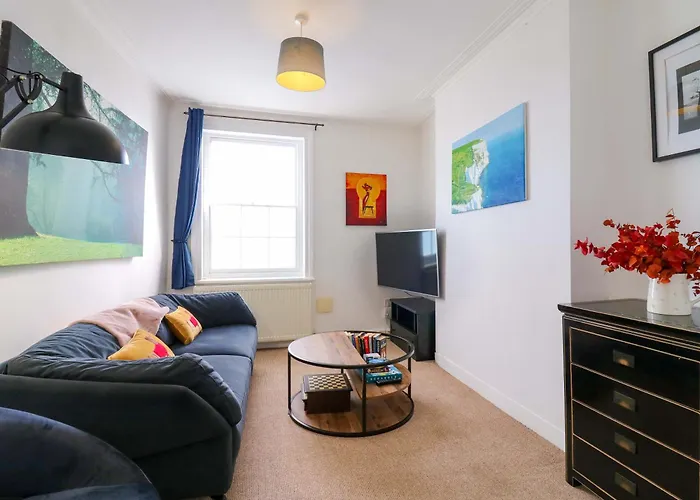 7 Athol Terrace