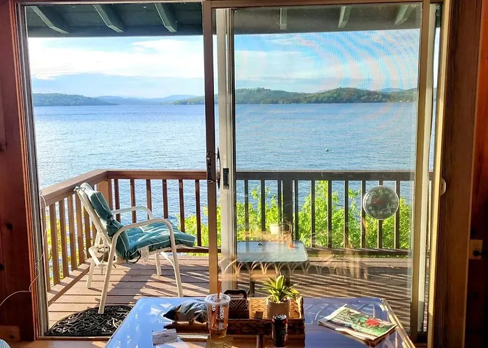 Scenic Lakeside Cabin With Exclusive Boat Dock Near Weirs Beach, Laconia, New Hampshire