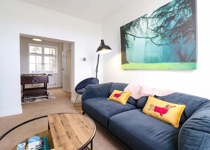 7 Athol Terrace