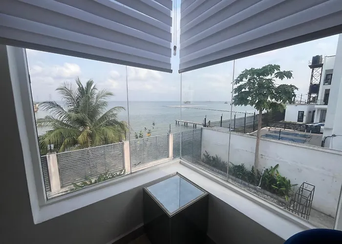 Lekki Waterfront Terrace Shortlet With Oceanview, Attendants And Private Jetty