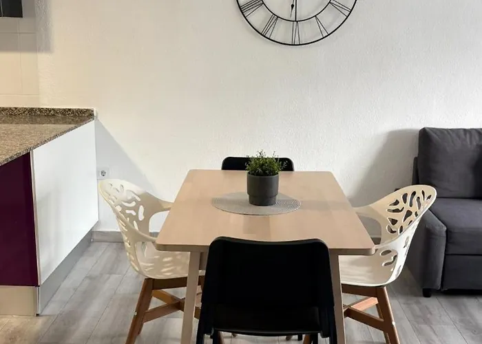 Apartamento con piscina, playa y cerca de Valencia