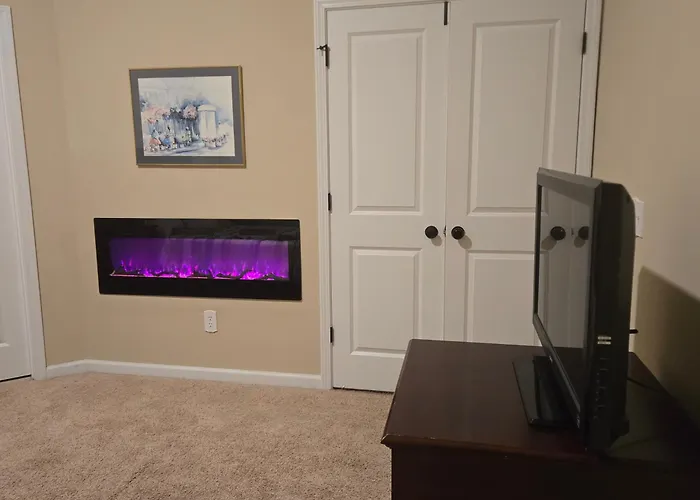 Private Master Suite For Solo Travelers W Special Rates Extended Stays