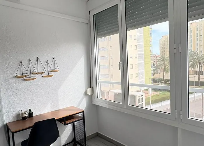 Apartamento con piscina, playa y cerca de Valencia