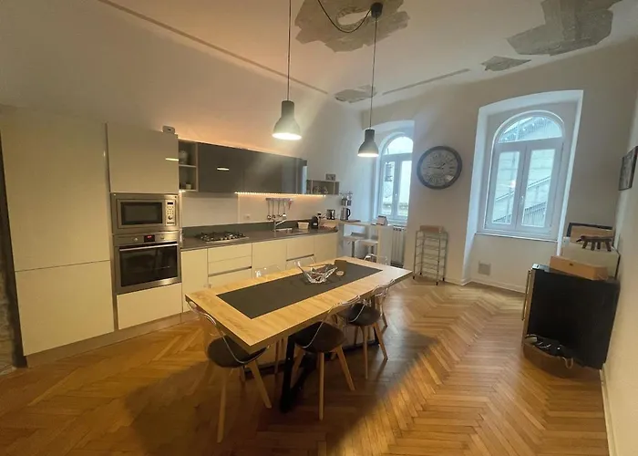 House 1826 In The Marine Heart Of Trieste